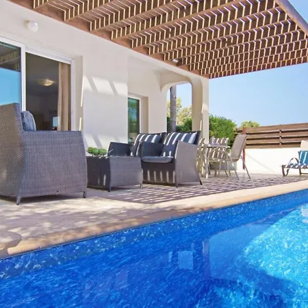 Atralk1 Villa Paralimni